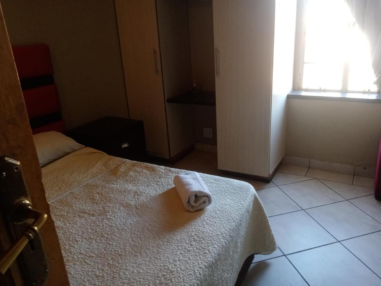 Ebony Guest House Pretoria-Noord Extérieur photo